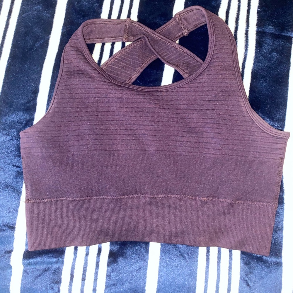 Alphalete sports bra